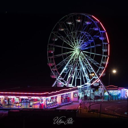 IDÉALEMENT SITUÉ LE STUDIO Les Locations ISAHORA sont aussi à 2 pas du Château d'Eu, des Falaises du Tréport, de MERS les Bains et aux portes de la BAIE DE SOMME Eu (Sena Marítimo) Exterior foto